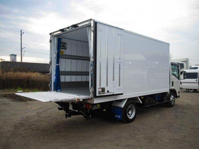 中古トラック いすゞ冷凍バン #6