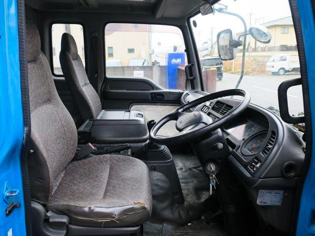 いすゞフォワード  中型パッカー車
