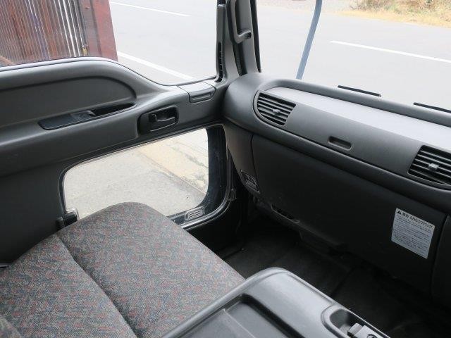 いすゞフォワード  中型パッカー車