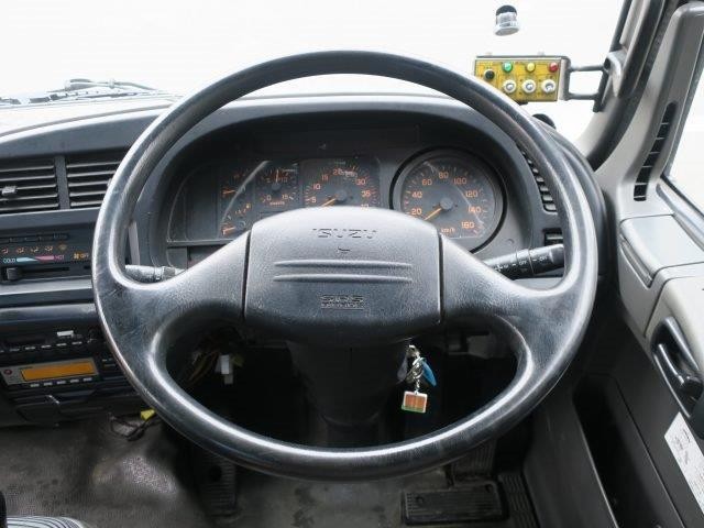 いすゞフォワード  中型パッカー車