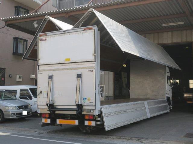 UDトラックス クオン 大型アルミウィング