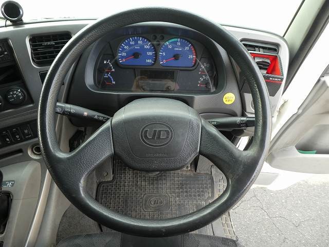 中古トラック UDトラックストラクタヘッド ＃14