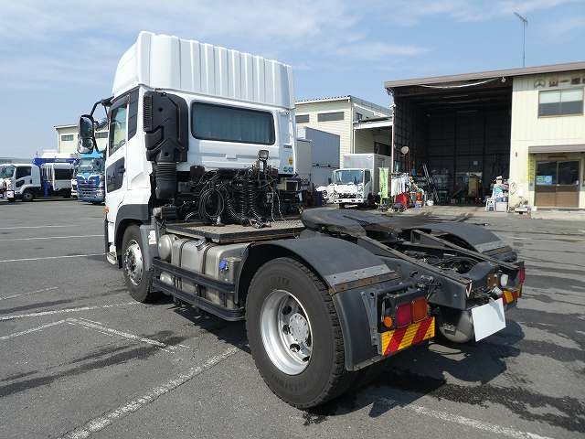 中古トラック UDトラックストラクタヘッド ＃4