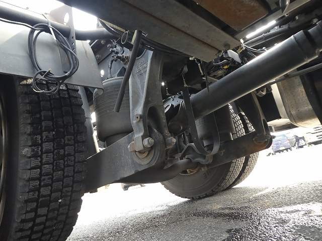 中古トラック UDトラックストラクタヘッド ＃9