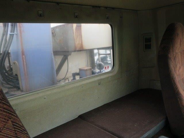 中古トラック 三菱ふそうクレーン付平ボディ #23