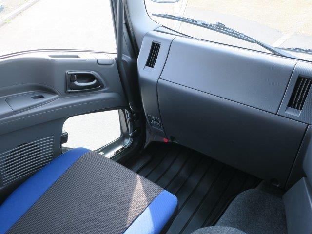 中古トラック いすゞ冷凍ウィング #16