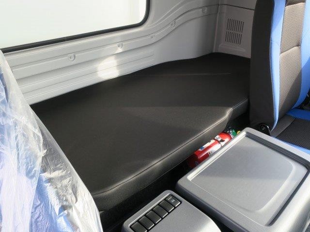 中古トラック いすゞ冷凍ウィング #24