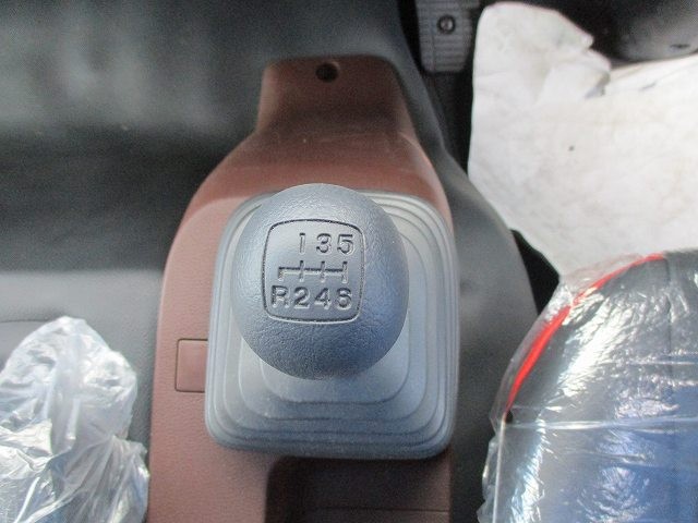 中古トラック 日野粉粒体運搬車(飼料運搬車) #18