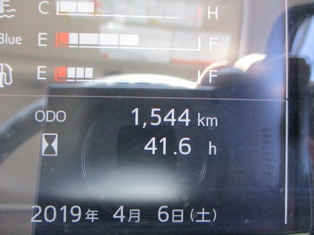 中古トラック 日野クレーン付き平ボディ #18