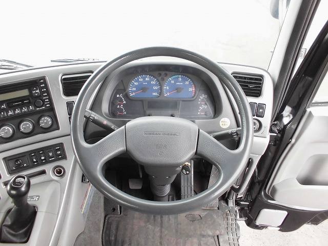 中古トラック UDトラックストラクタ ＃16