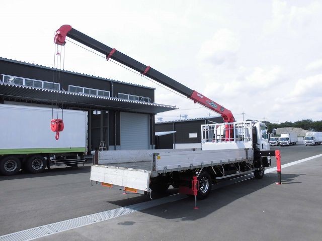 いすゞフォワード中型平ボディクレーン付
