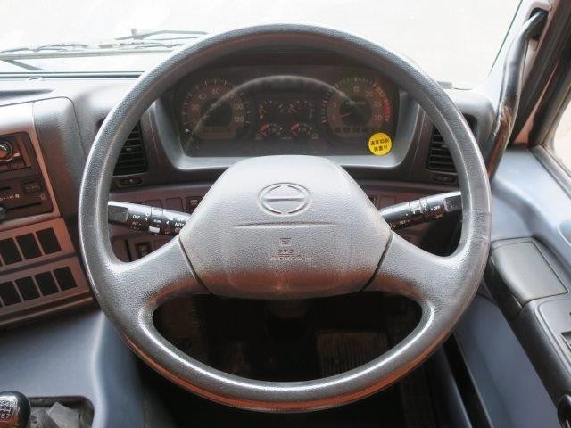 日野大型粉粒体運搬車