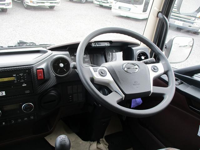 中古トラック 日野クレーン付き平ボディ #15