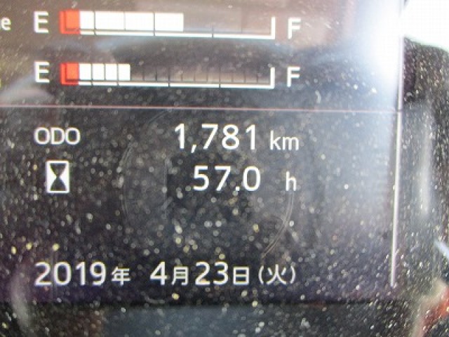 中古トラック 日野クレーン付き平ボディ #18