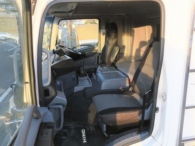 中古トラック 日野冷凍バン #18