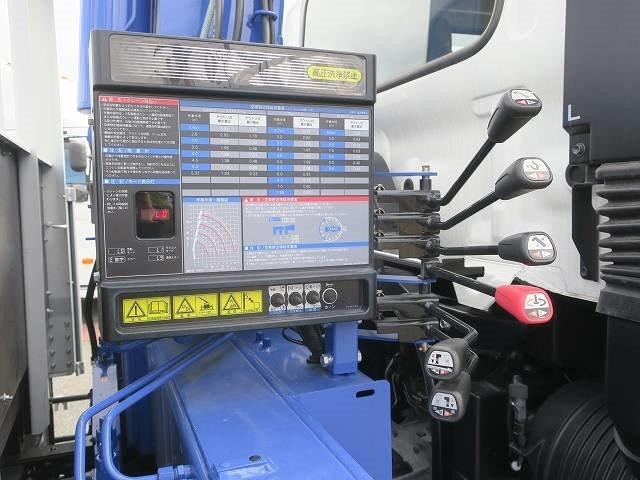 中古トラック 日野クレーン付平ボディ #8