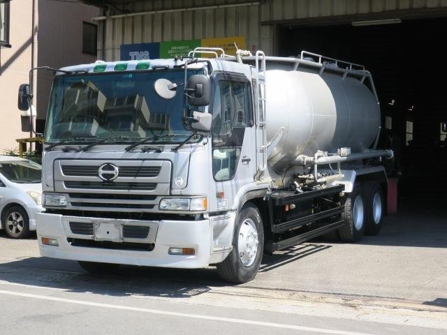 日野大型粉粒体運搬車