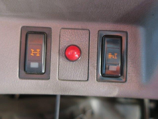 中古トラック 日野粉粒体運搬車 #20