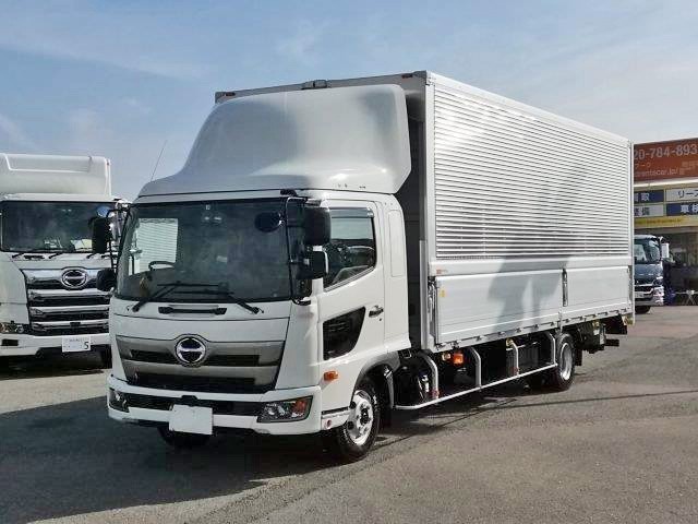 日野新型レンジャー 中型アルミウィング 