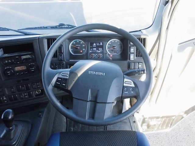 中古トラック いすゞ冷凍バン #16