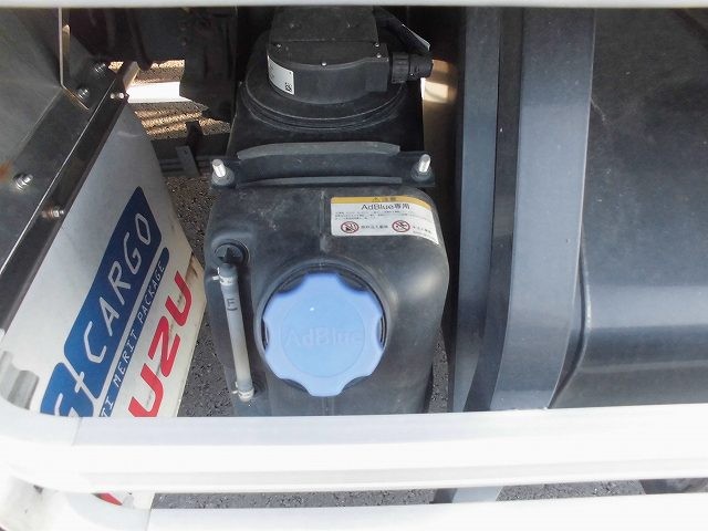 中古トラック いすゞ冷凍バン #10