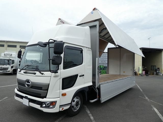 日野中型アルミウィング