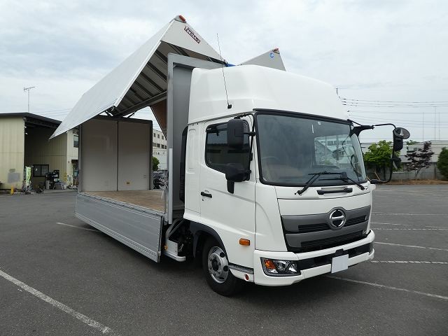 日野中型アルミウィング