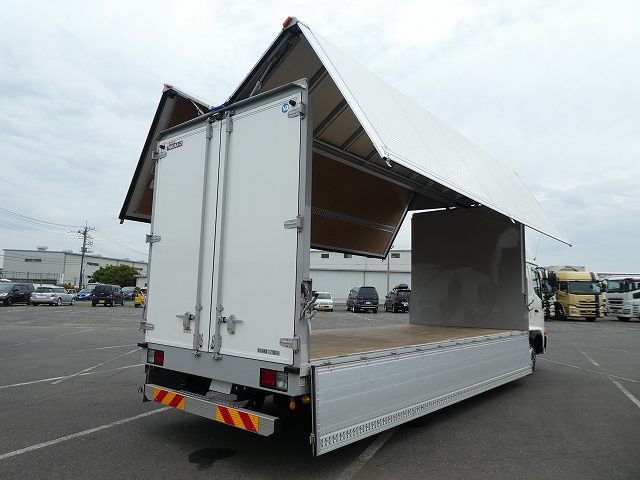 日野中型アルミウィング