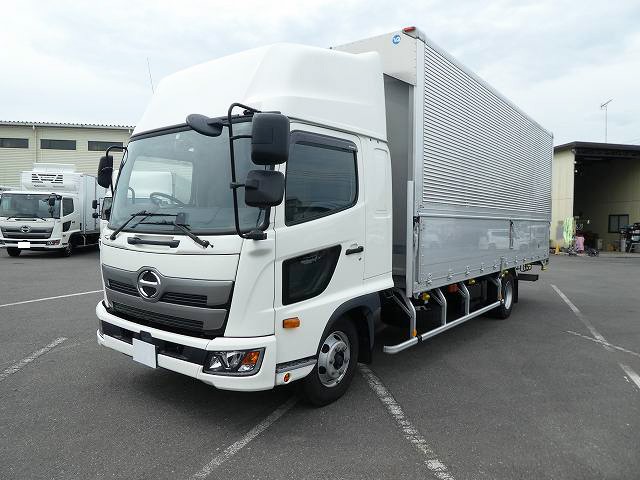 日野中型アルミウィング