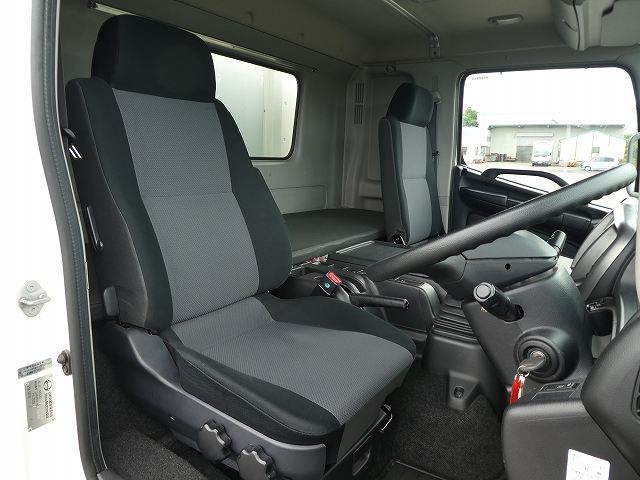 中古トラック 日野冷凍バン #13