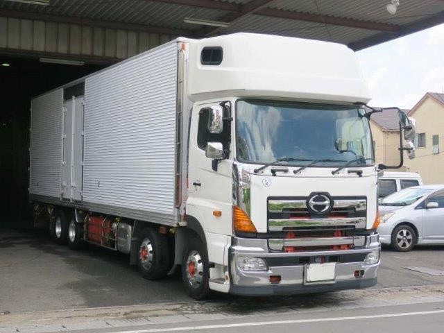 日野大型冷凍バン