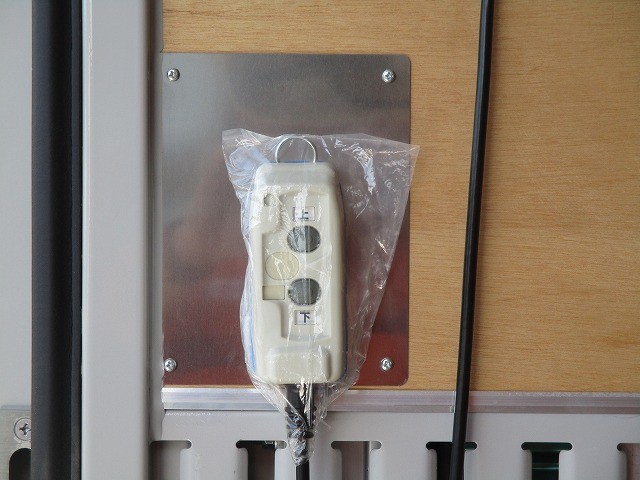 中古トラック 三菱ふそうアルミバン #23