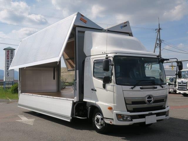 日野レンジャー 中型アルミウィング