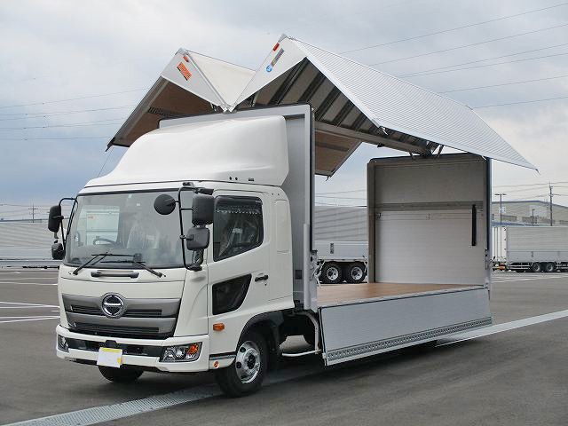日野中型アルミウィング