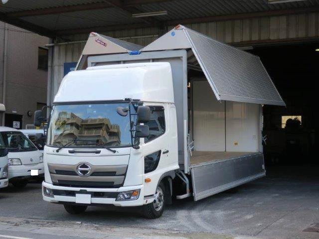 日野中型アルミウィング
