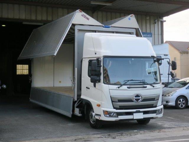 日野中型アルミウィング