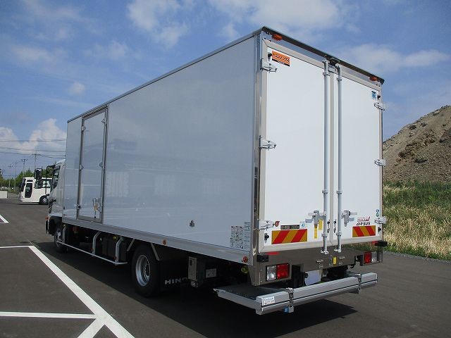 中古トラック 日野冷凍バン #4