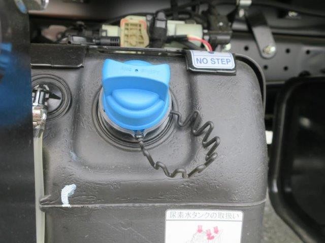 三菱ふそうキャンター 2ｔアルミウィング