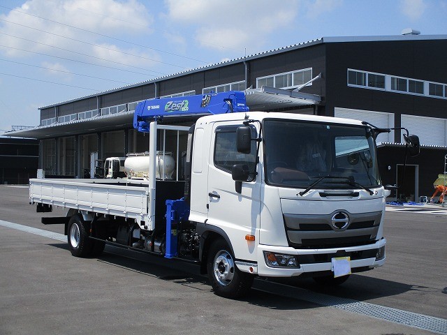 中古トラック 日野クレーン付平ボディ #2
