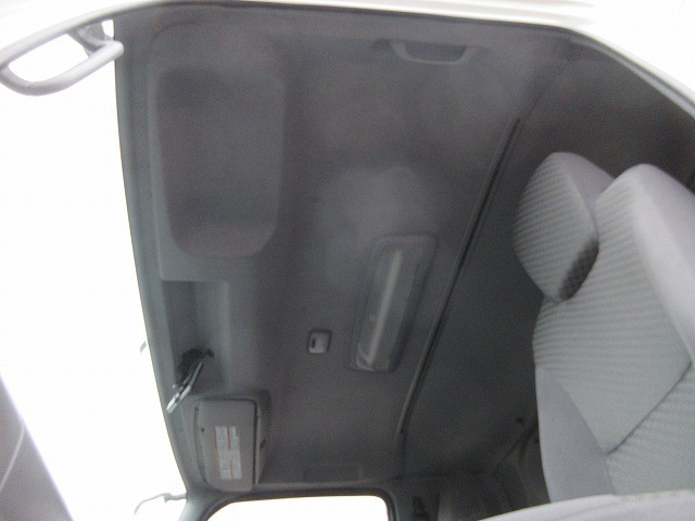 中古トラック いすゞ冷凍バン #24