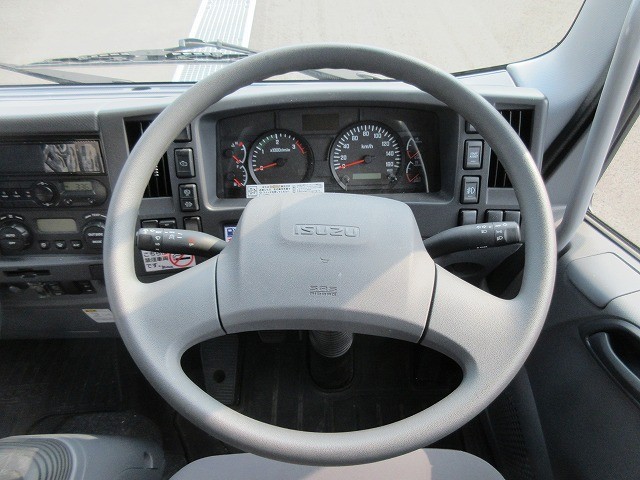 中古トラック いすゞ冷凍バン #14