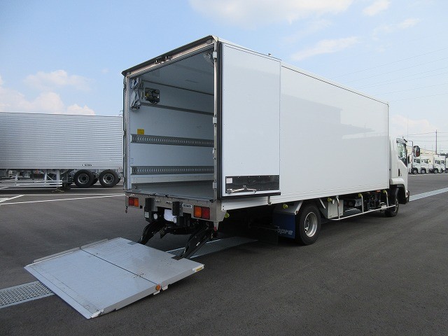 中古トラック いすゞ冷凍バン #5