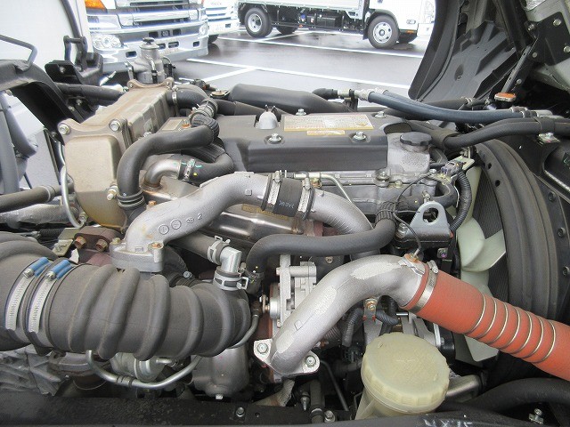 中古トラック いすゞ冷凍バン #10