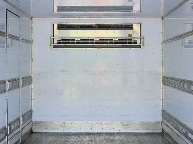 中古トラック いすゞ冷凍バン #8