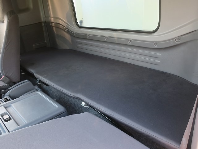 中古トラック いすゞ冷凍バン #23