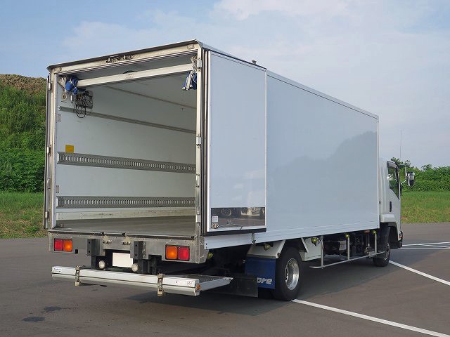 中古トラック いすゞ冷凍バン #5