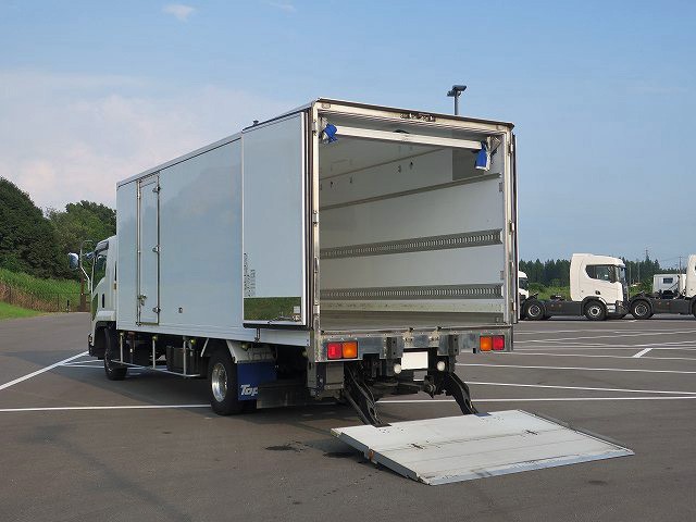 中古トラック いすゞ冷凍バン #6