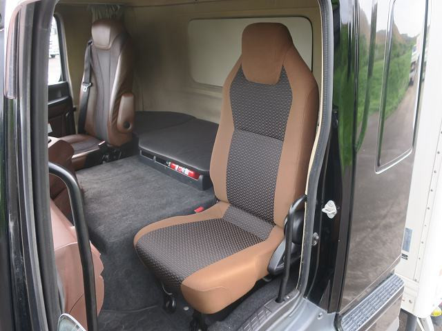 中古トラック 日野冷凍バン ＃23
