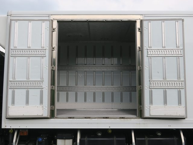 中古トラック 日野冷凍バン ＃7