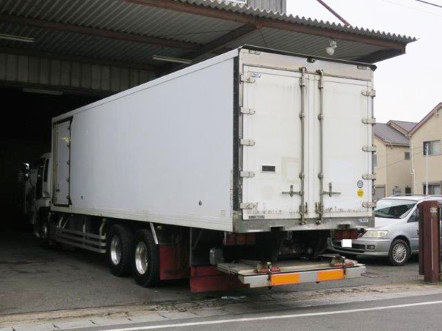 中古トラック いすゞ冷凍バン #4